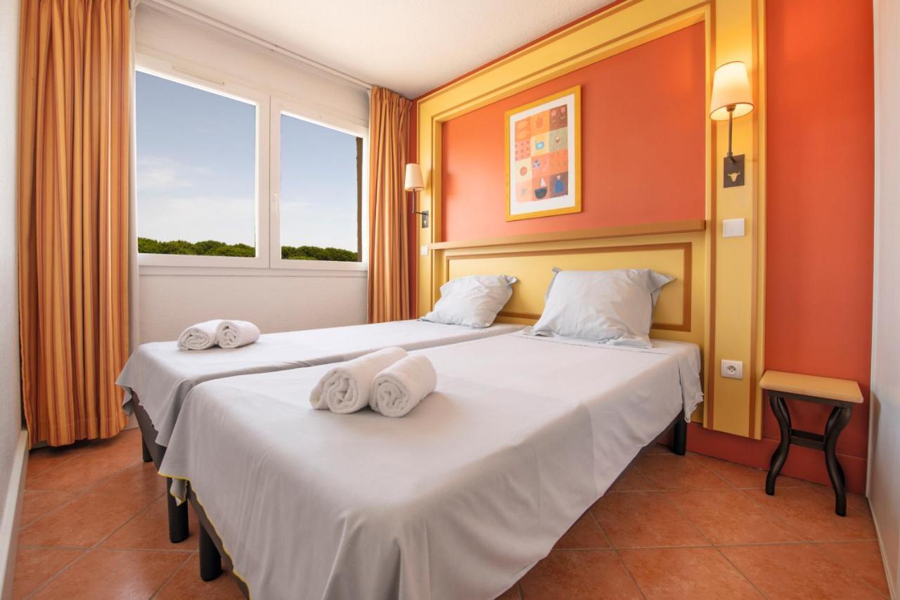 Hotel Sowell Family Grau Du Roi à Le Grau-du-Roi Extérieur photo